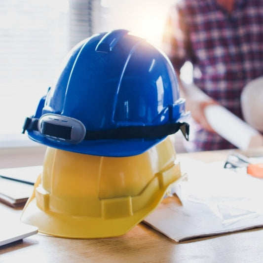 What Technical Features in Safety Shoes Ensure Maximum Heat, Slip, and Impact Resistance for Qatar’s Workforce?